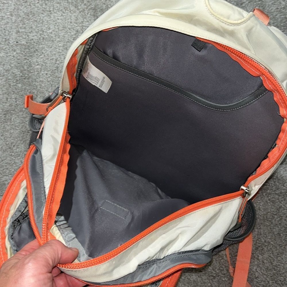 North Face Recon Travel School Laptop Carry Hiking Trail Backpack Creme Orange - Picture 7 of 10